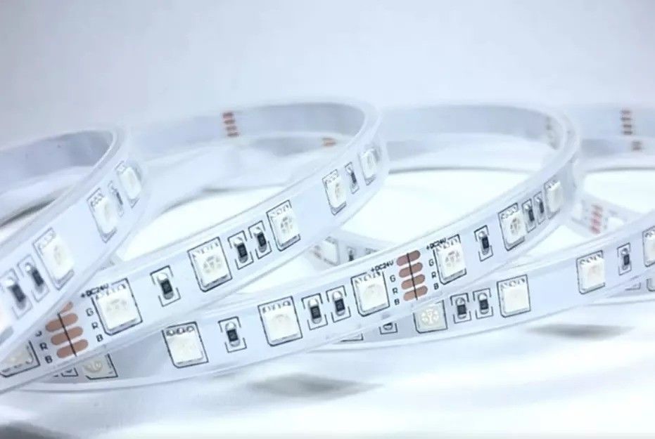12w 12v 24v 10mm 60 LEDs Rgb 5050 Smd Flexível LED Strip Light com e Multicolor
