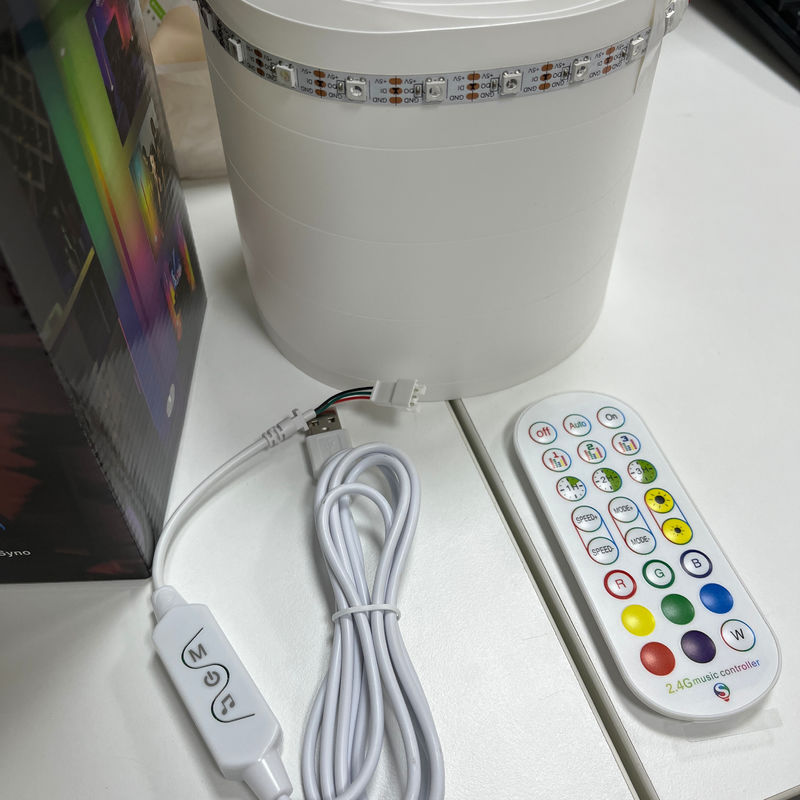 2- RGB IC Smart Corner Light Controlado remotamente Tuya Suporte Google Alexa LED Corner Floor Lamp Para sala de estar