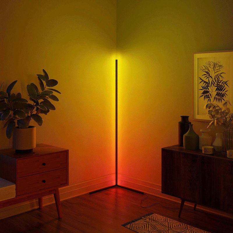 Lâmpada de esquina LED de mudança de cor RGB para iluminação decorativa de piso 35*35*1500mm