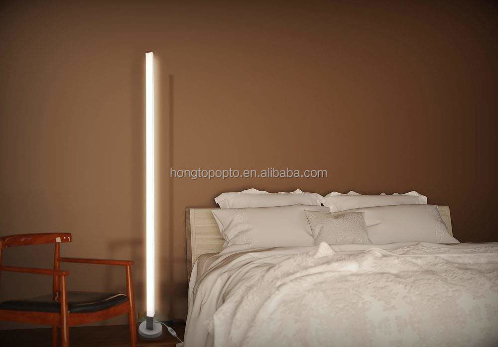 Lâmpada de chão LED inteligente de 80lm/w Atmosfera doméstica com câmbio de cores USB RGB e controlador IR